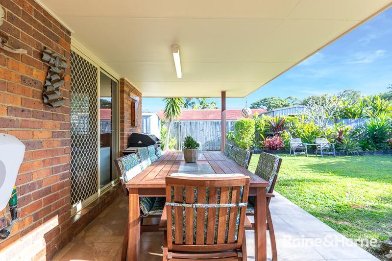 Photo - 10 Kooringa Court, Ocean Shores NSW 2483 - Image 4