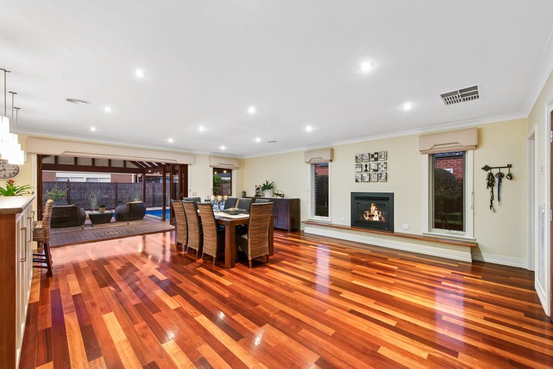 Photo - 10 Kooyong Court, Taylors Hill VIC 3037 - Image 4