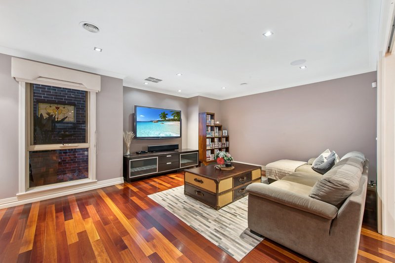 Photo - 10 Kooyong Court, Taylors Hill VIC 3037 - Image 5