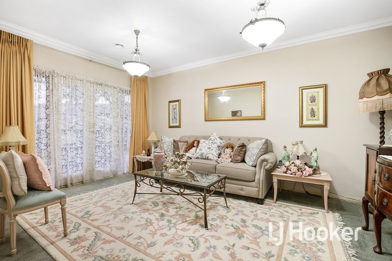 Photo - 10 Kristina Court, Pakenham VIC 3810 - Image 7