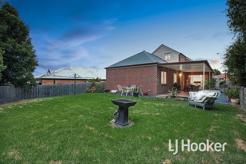 Photo - 10 Kristina Court, Pakenham VIC 3810 - Image 16