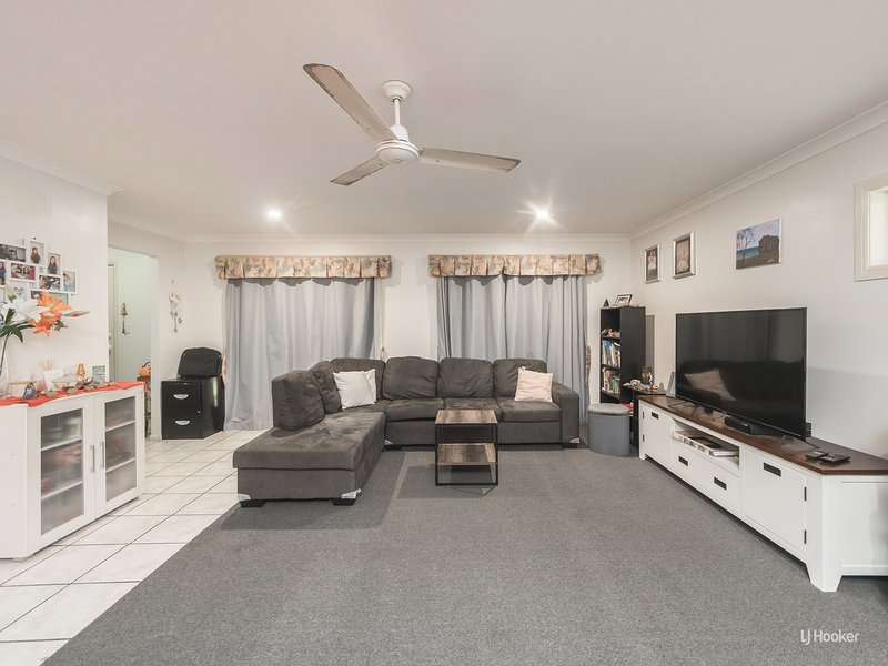 Photo - 10 Kurrajong Place, Norman Gardens QLD 4701 - Image 4