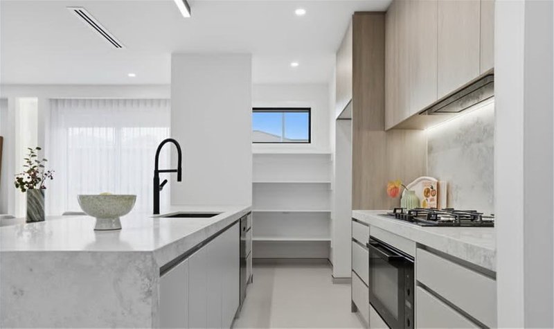 Photo - 10 Kurrajong Road, Mickleham VIC 3064 - Image 4