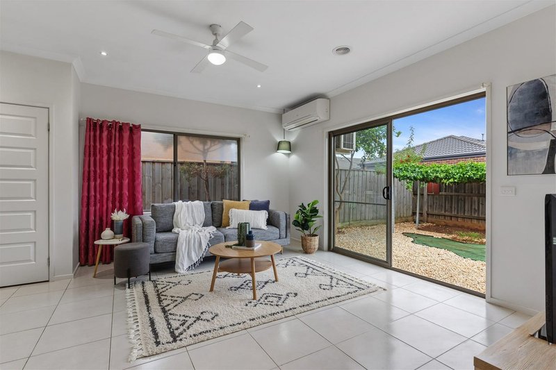 Photo - 10 Kurrali Crescent, Werribee VIC 3030 - Image 7