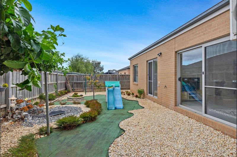 Photo - 10 Kurrali Crescent, Werribee VIC 3030 - Image 14