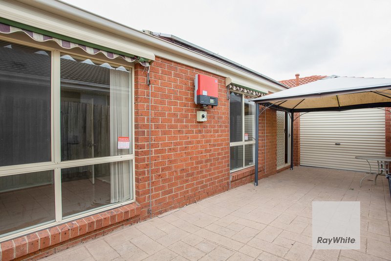 Photo - 10 Lacebark Road, Delahey VIC 3037 - Image 8