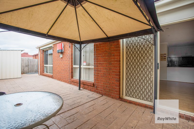 Photo - 10 Lacebark Road, Delahey VIC 3037 - Image 9