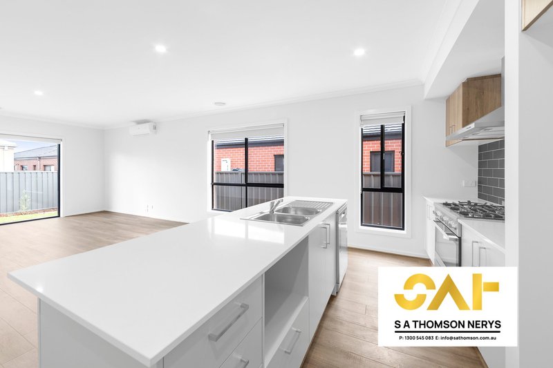 Photo - 10 Lahar Road, Truganina VIC 3029 - Image 3
