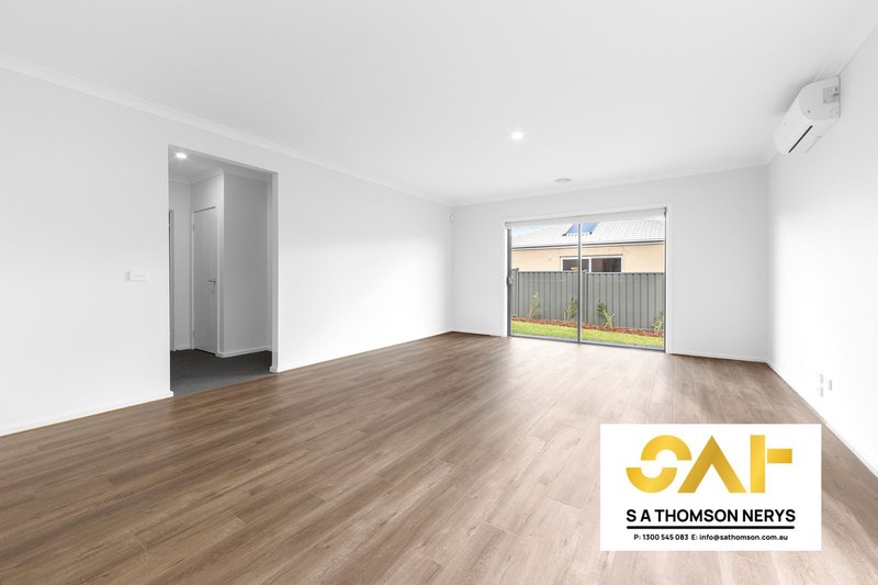 Photo - 10 Lahar Road, Truganina VIC 3029 - Image 5