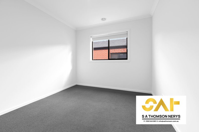 Photo - 10 Lahar Road, Truganina VIC 3029 - Image 8