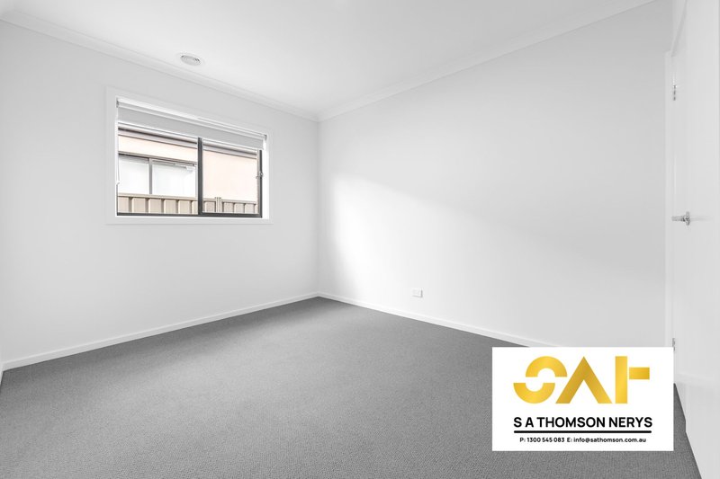 Photo - 10 Lahar Road, Truganina VIC 3029 - Image 10