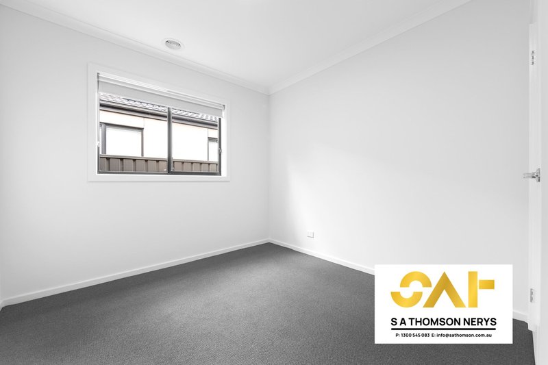 Photo - 10 Lahar Road, Truganina VIC 3029 - Image 11