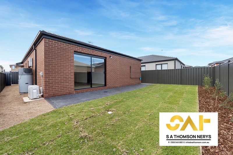 Photo - 10 Lahar Road, Truganina VIC 3029 - Image 12