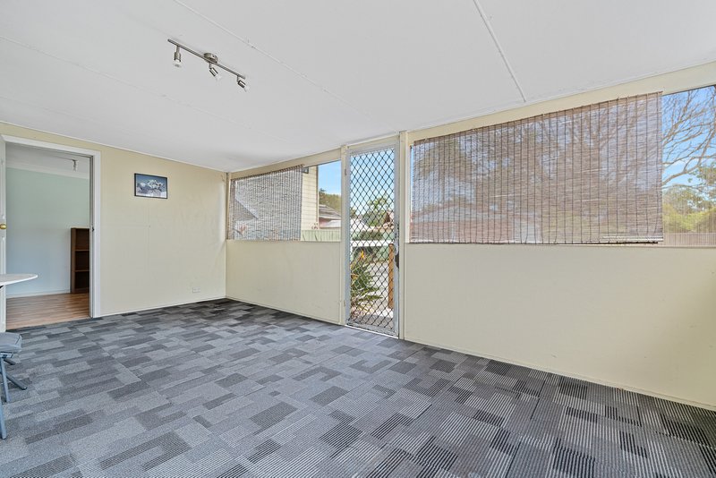 Photo - 10 Lakedge Avenue, Berkeley Vale NSW 2261 - Image 10