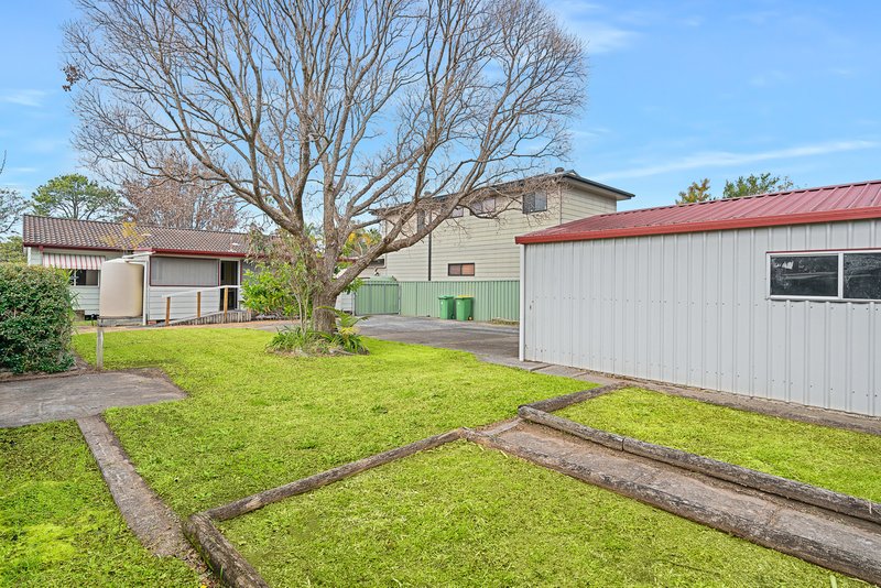 Photo - 10 Lakedge Avenue, Berkeley Vale NSW 2261 - Image 13