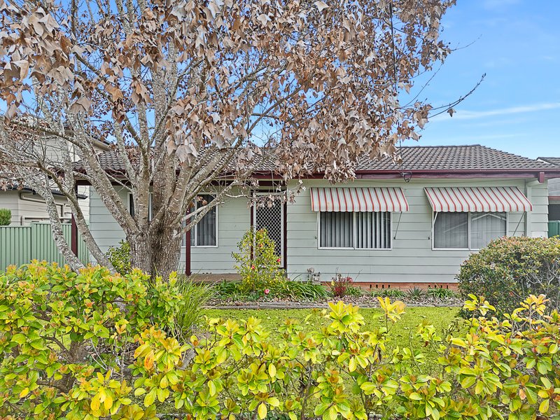 Photo - 10 Lakedge Avenue, Berkeley Vale NSW 2261 - Image 19