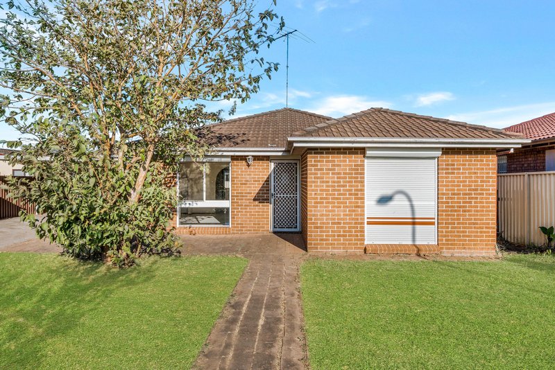 Photo - 10 Lalich Avenue, Bonnyrigg NSW 2177 - Image 3