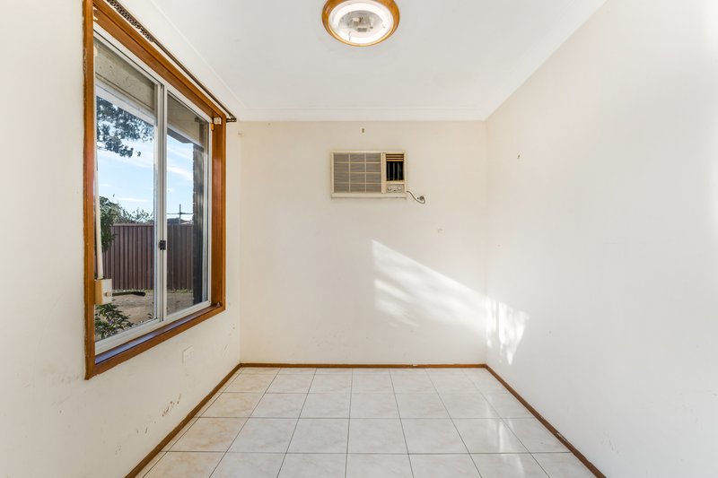 Photo - 10 Lalich Avenue, Bonnyrigg NSW 2177 - Image 6