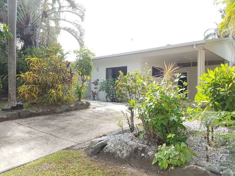 Photo - 10 Lambus Street, Palm Cove QLD 4879 - Image 2