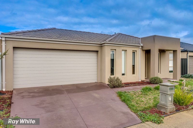 10 Lamington Drive, Tarneit VIC 3029