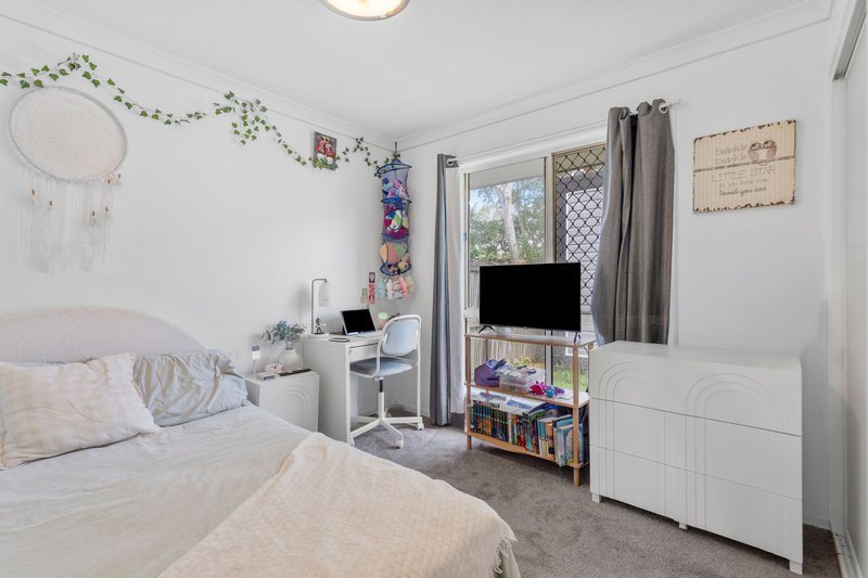 Photo - 10 Lamington Place, Loganholme QLD 4129 - Image 6