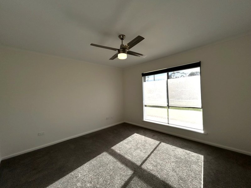 Photo - 10 Lamont Road, Mccracken SA 5211 - Image 6
