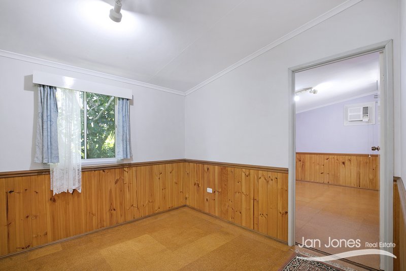 Photo - 10 Landsborough Avenue, Scarborough QLD 4020 - Image 14