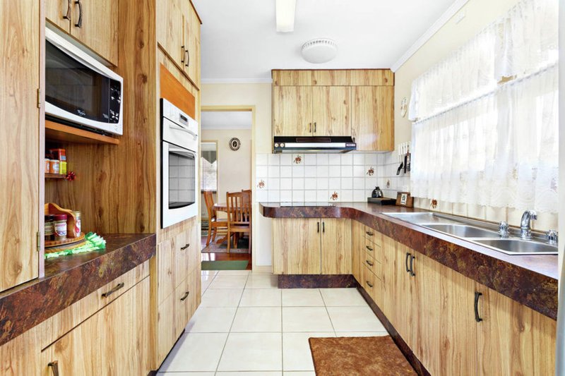 Photo - 10 Landscape Street, Stafford Heights QLD 4053 - Image 6