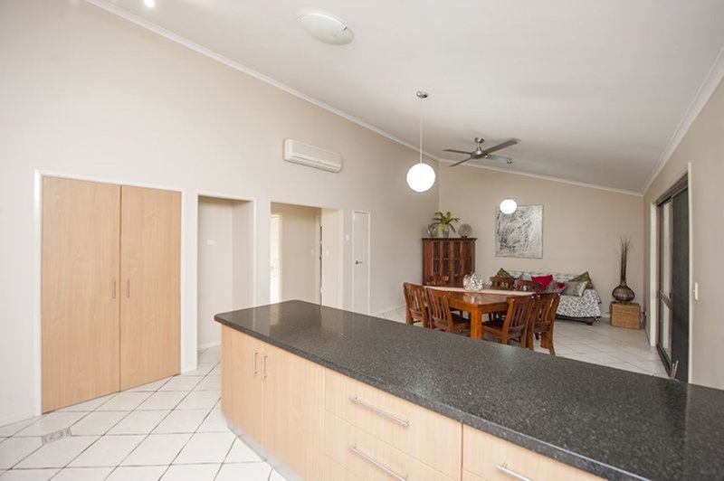 Photo - 10 Langdon Street, Tannum Sands QLD 4680 - Image 7