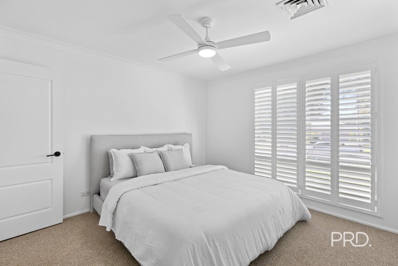 Photo - 10 Lansdowne Avenue, Lake Albert NSW 2650 - Image 12