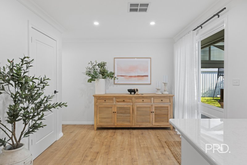 Photo - 10 Lansdowne Avenue, Lake Albert NSW 2650 - Image 17