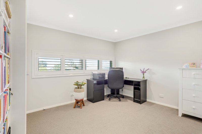 Photo - 10 Lapwing Street, Aberglasslyn NSW 2320 - Image 7