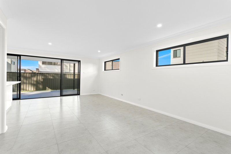 Photo - 10 Lateen Close, Shell Cove NSW 2529 - Image 3