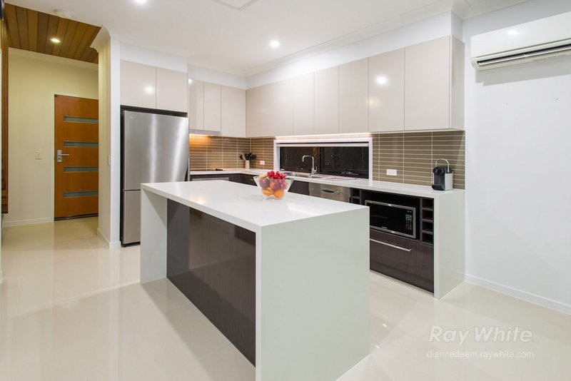 Photo - 10 Lauder Street, Mount Gravatt East QLD 4122 - Image 13