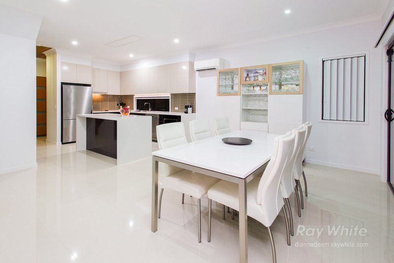 Photo - 10 Lauder Street, Mount Gravatt East QLD 4122 - Image 14