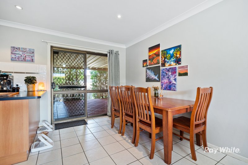 Photo - 10 Lauretta Avenue, Springwood QLD 4127 - Image 6