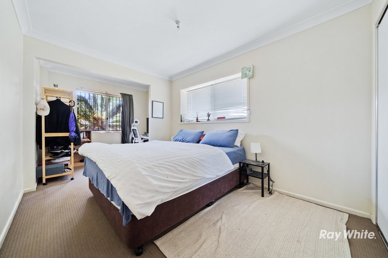 Photo - 10 Lauretta Avenue, Springwood QLD 4127 - Image 10