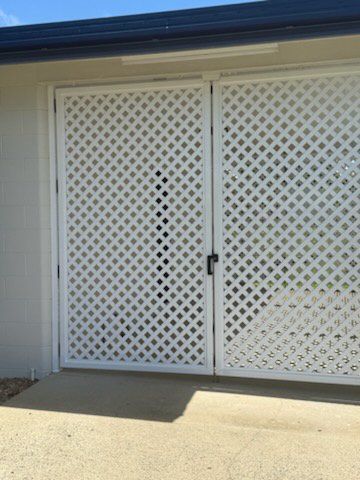 Photo - 10 Leeuwin Crescent, Bentley Park QLD 4869 - Image 10