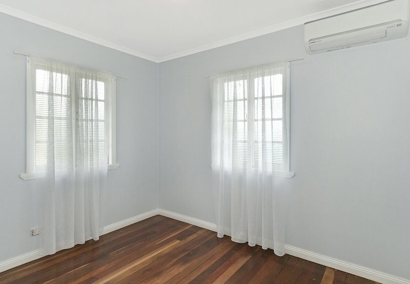 Photo - 10 Lehville Street, Beenleigh QLD 4207 - Image 5