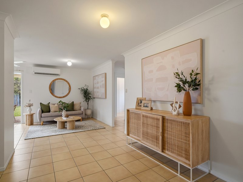 Photo - 10 Leichhardt Street, North Lakes QLD 4509 - Image 4