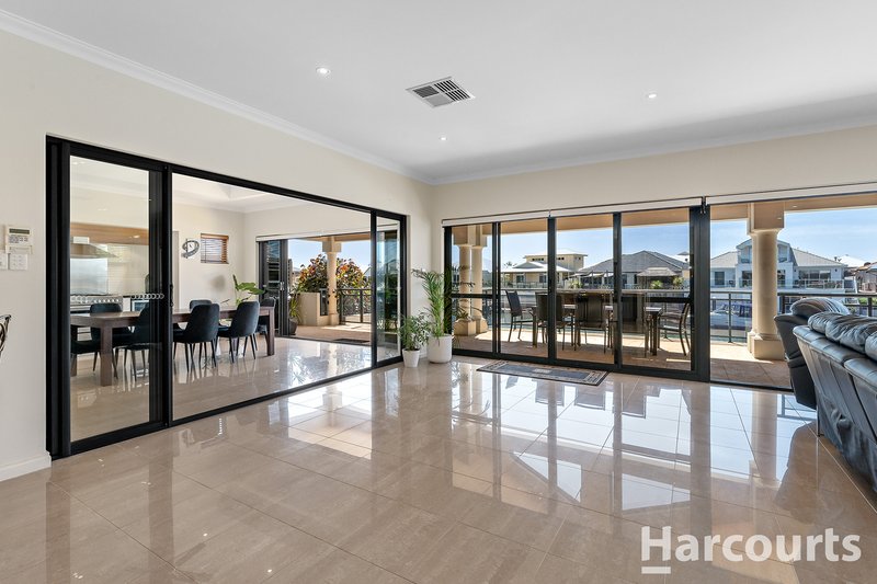 Photo - 10 Leisure Way, Halls Head WA 6210 - Image 12