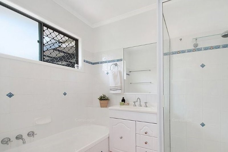 Photo - 10 Lemm Street, Everton Hills QLD 4053 - Image 2