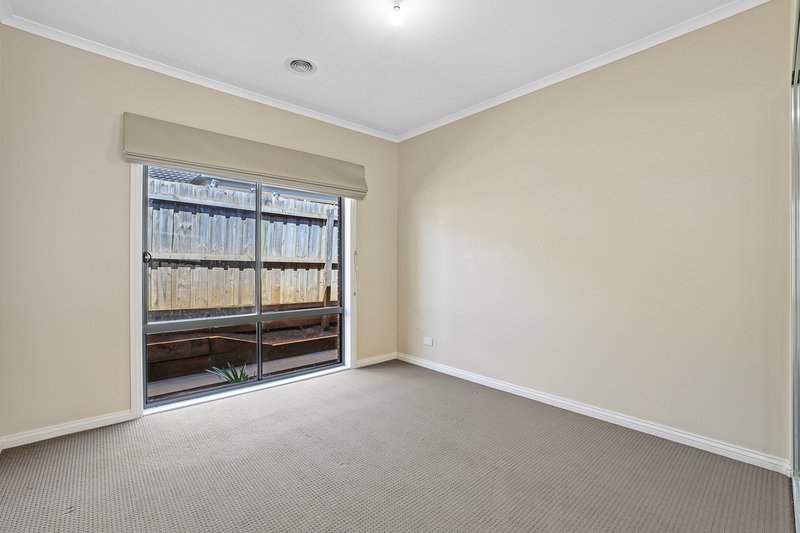 Photo - 10 Leura Street, Drouin VIC 3818 - Image 10