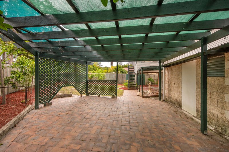 Photo - 10 Leven Street, Coopers Plains QLD 4108 - Image 10