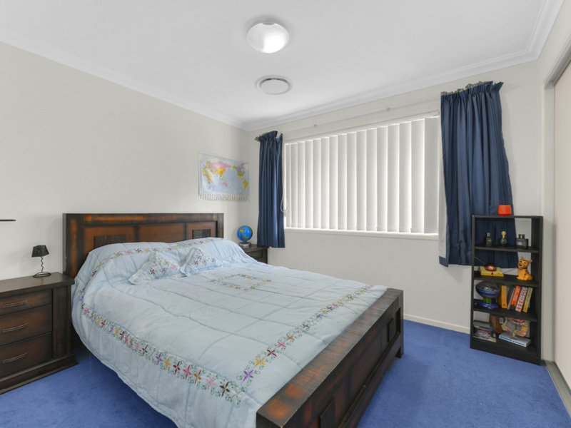 Photo - 10 Lillydale Street, Carseldine QLD 4034 - Image 10