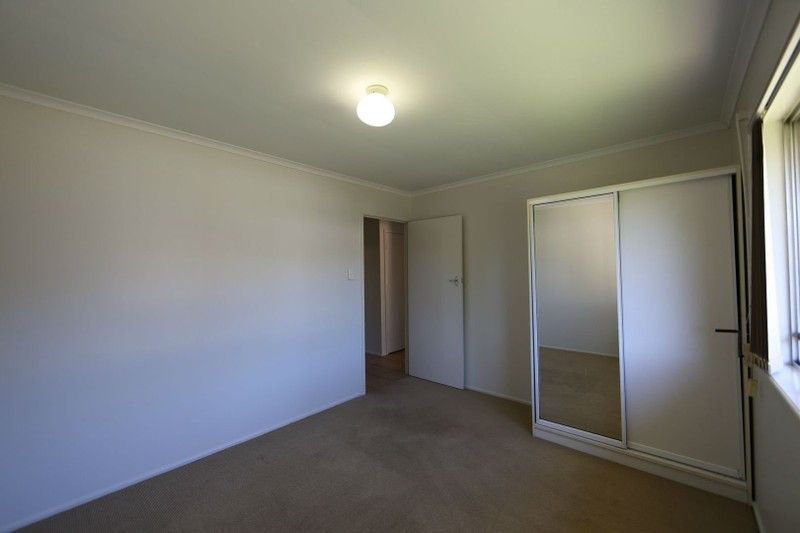 Photo - 10 Lilyvale Street, Mansfield QLD 4122 - Image 5