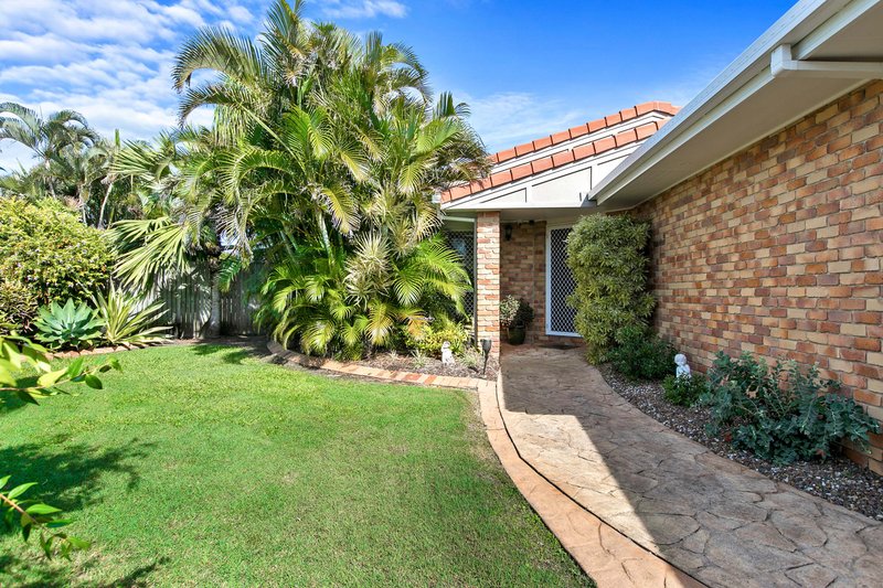 Photo - 10 Lindeman Court, Kawungan QLD 4655 - Image 3