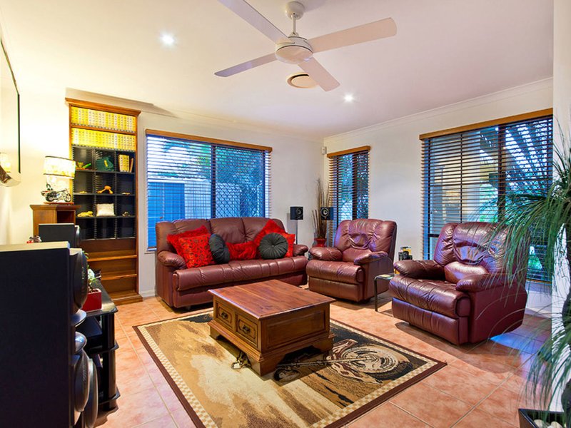 Photo - 10 Links Crescent, Joyner QLD 4500 - Image 6