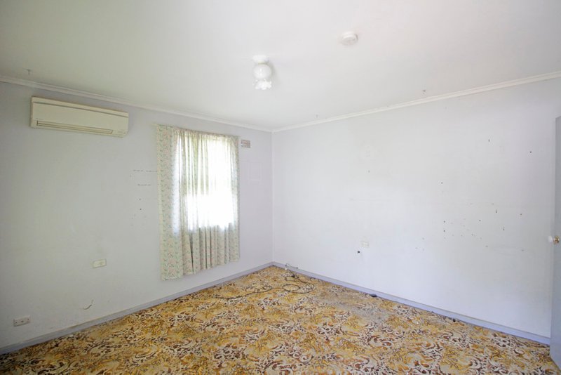 Photo - 10 Lister Avenue, Cabramatta West NSW 2166 - Image 2