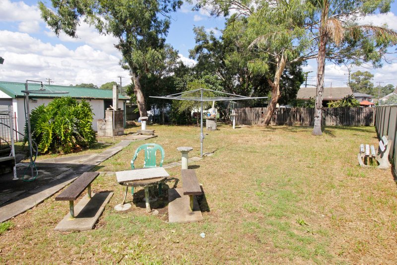 Photo - 10 Lister Avenue, Cabramatta West NSW 2166 - Image 5